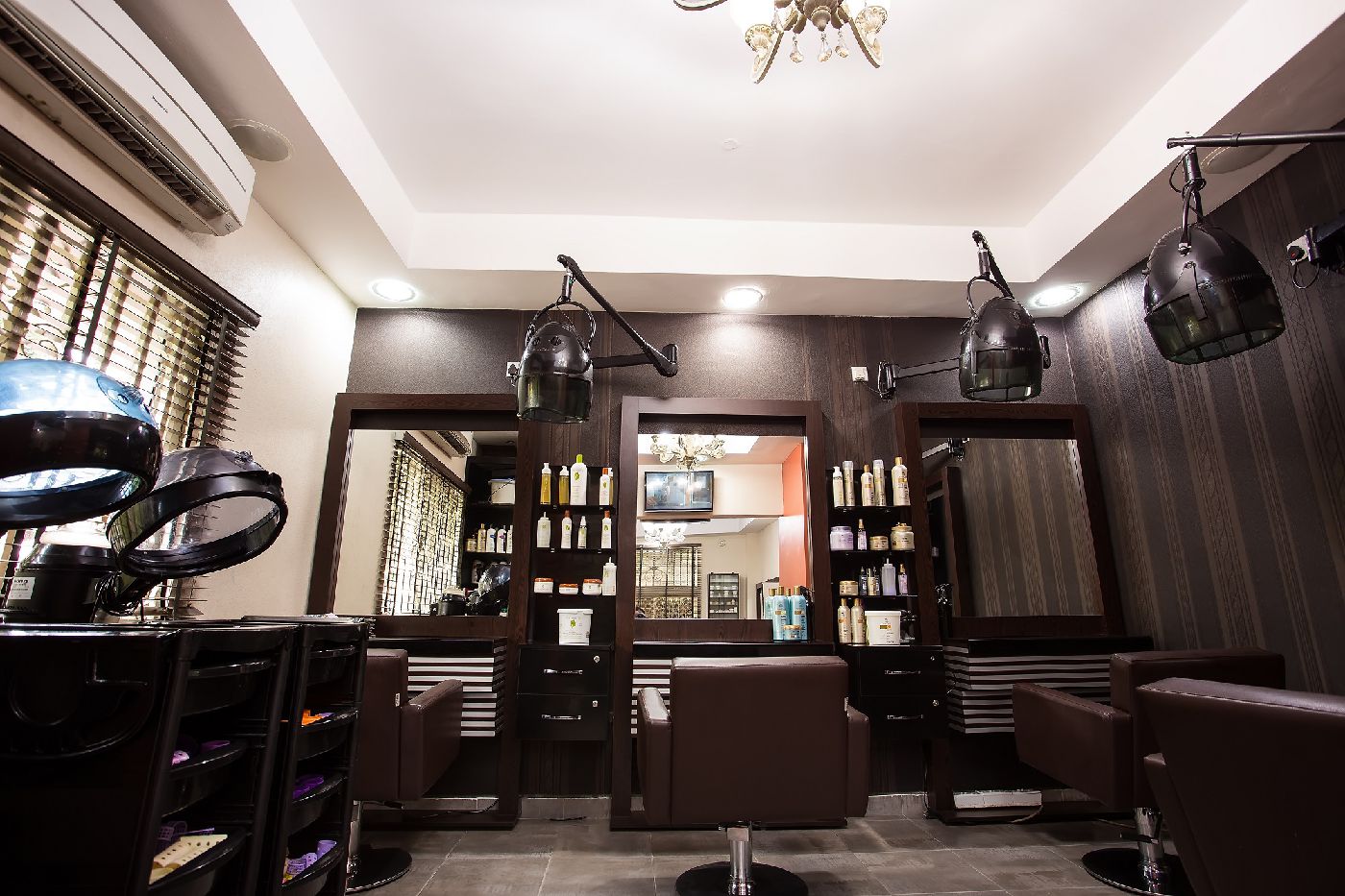 Salon Barazahi salon